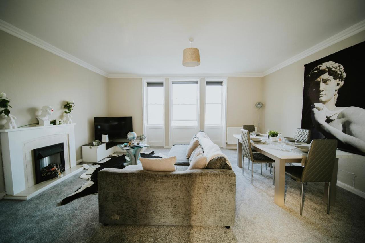 Roman Penthouse- City Skyline Views, 4K Tvs, 5G Wifi And More! Daire Bath Dış mekan fotoğraf